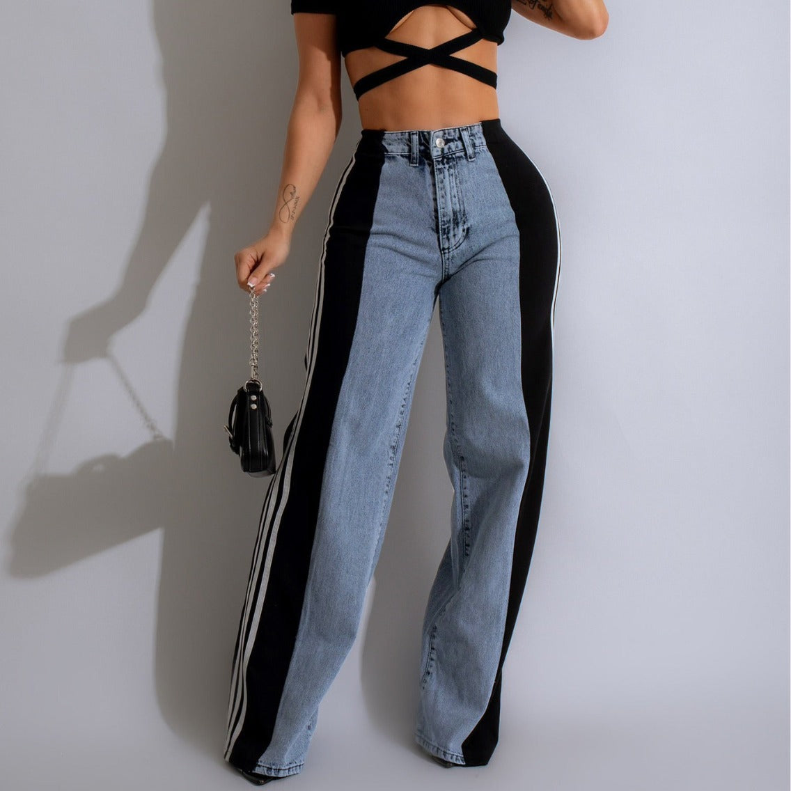 High-waisted wide leg jeans with side stripe, stretchy fit
