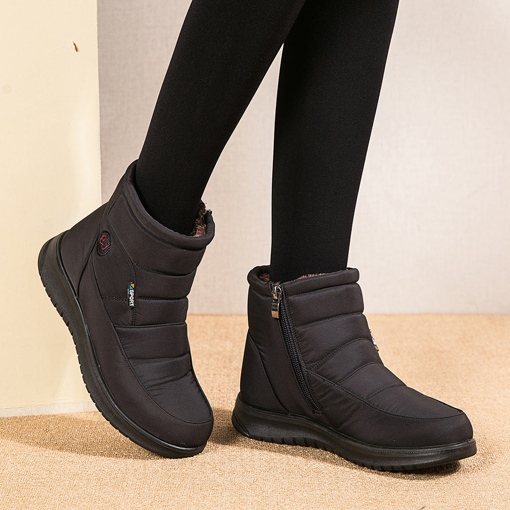 Women's snow boots with a warm lining and non-slip flat sole