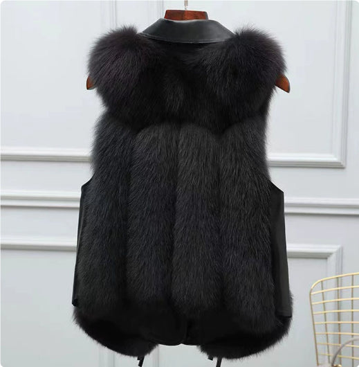 Woman in a short faux fur gilet