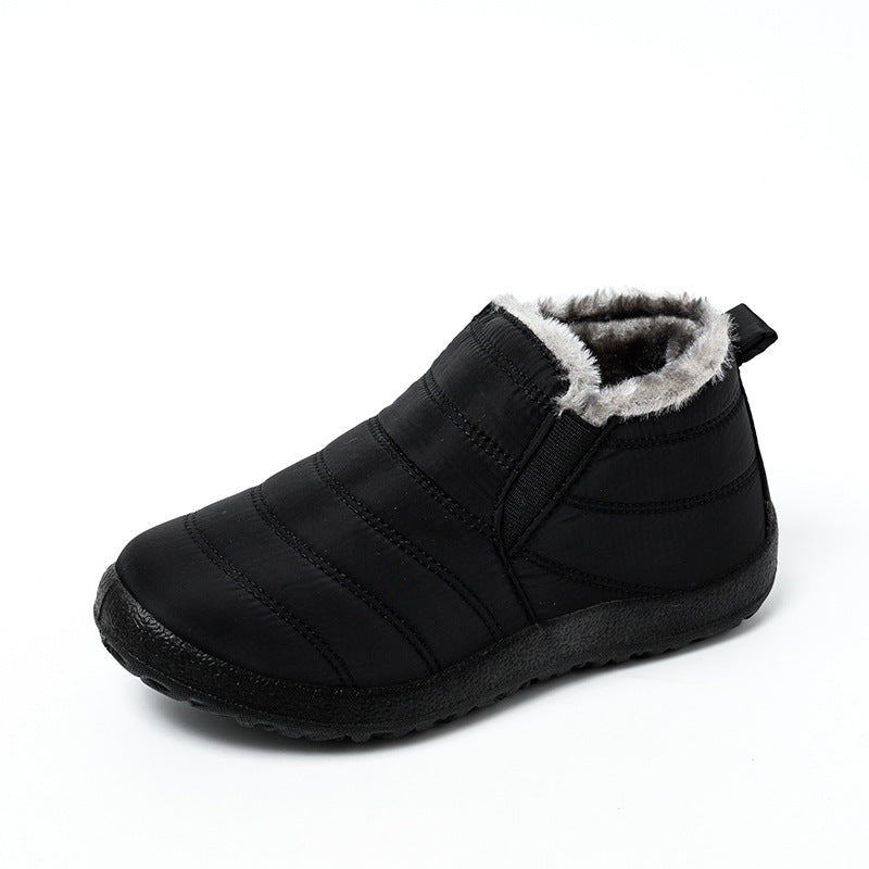 Slip-on snow boots with plush lining, waterproof and lightweight