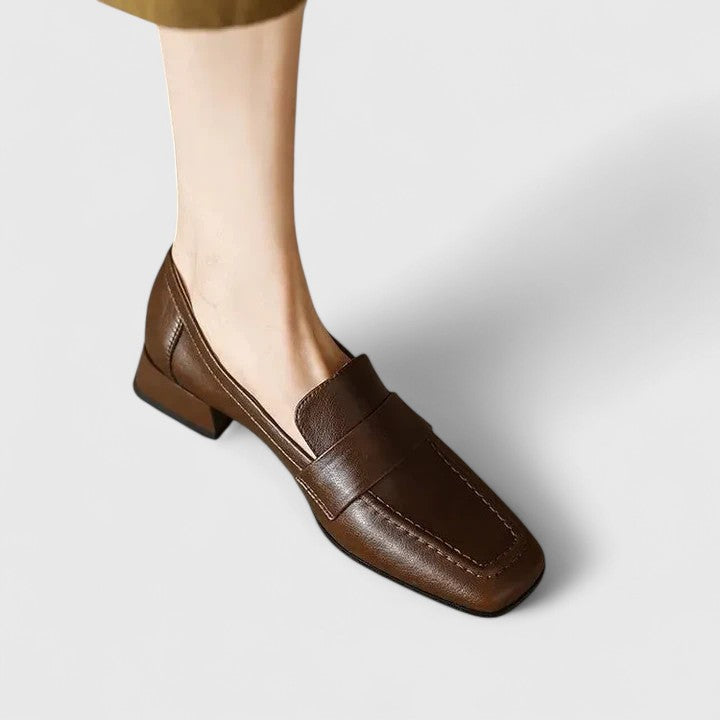 Women's Orthopaedic Low-Heeled Loafers with Slip-On Design for All-Day Comfort