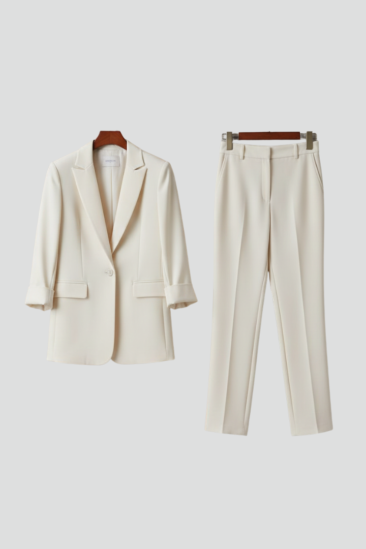 Women’s Blazer Set with Defined Shape and Straight-Leg Trousers