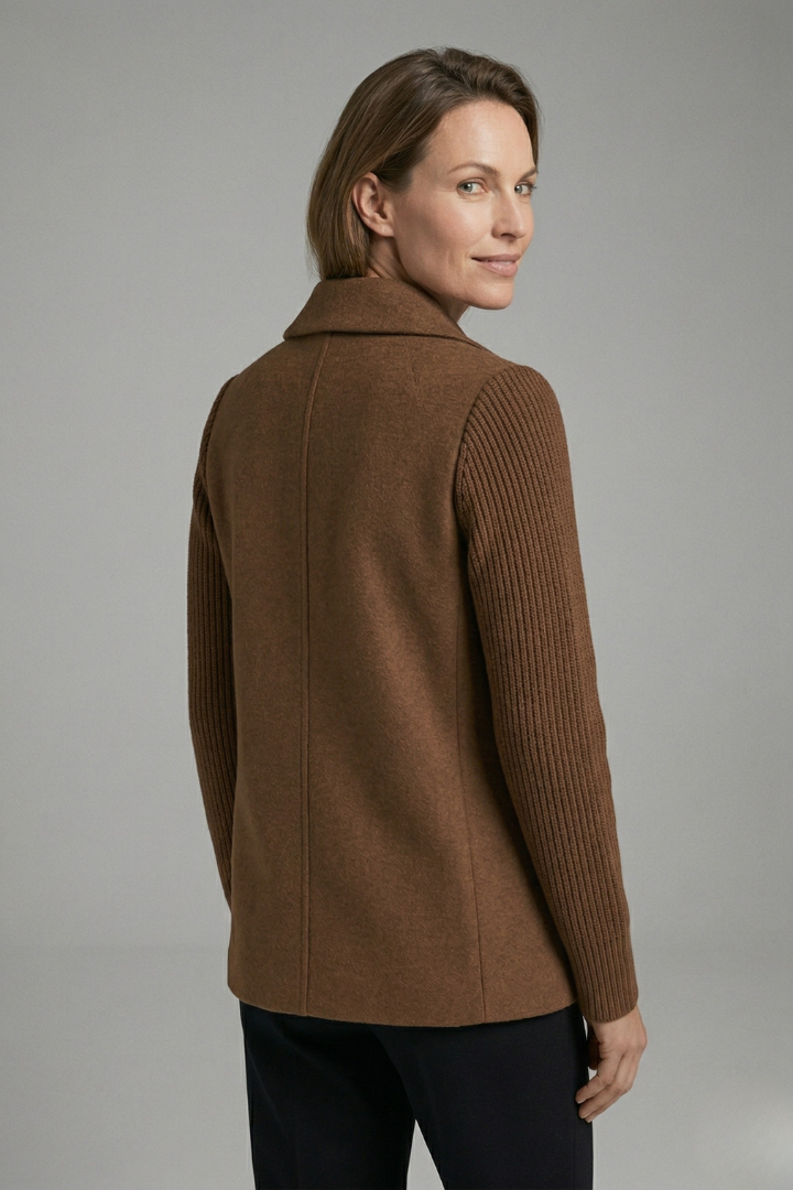 Women’s Blazer with Lapel Collar and Button Closure