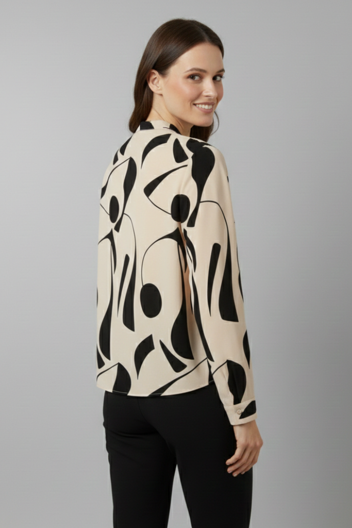 Women’s Blouse with Collar and Button Closure