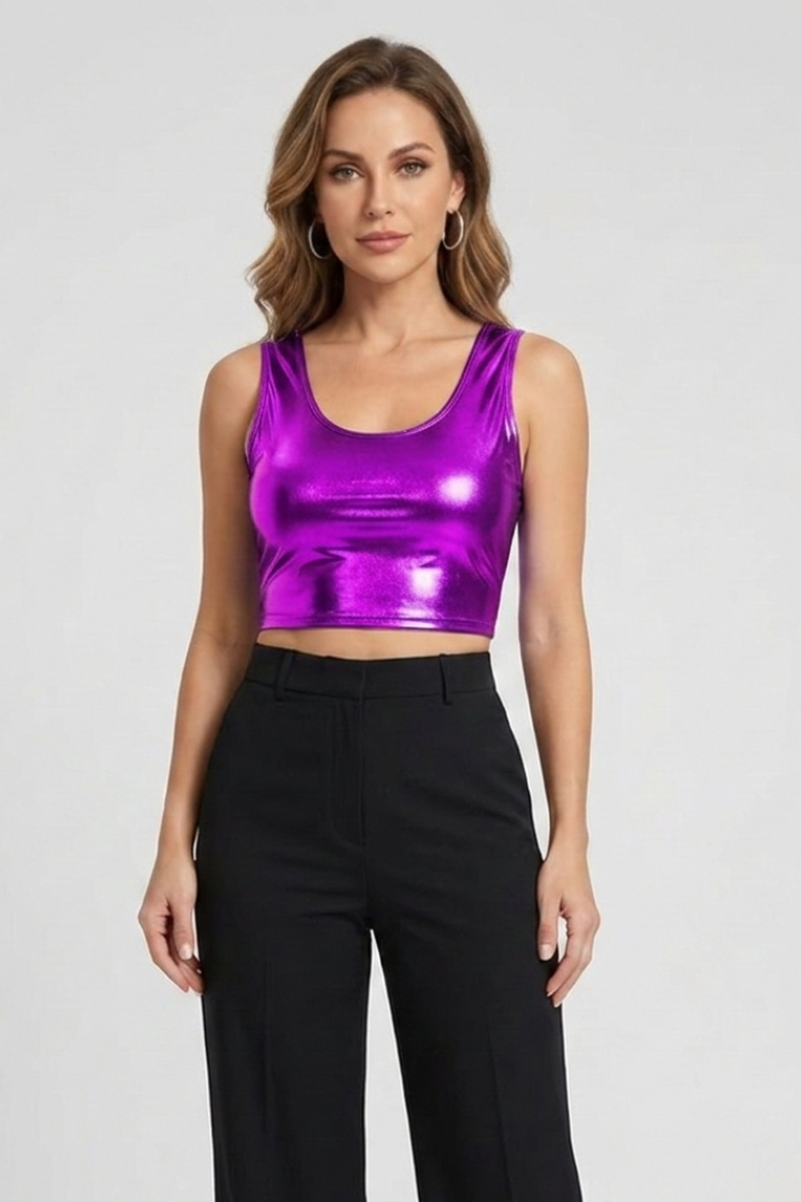 Women’s Crop Top with Round Neck and Sleeveless Cut