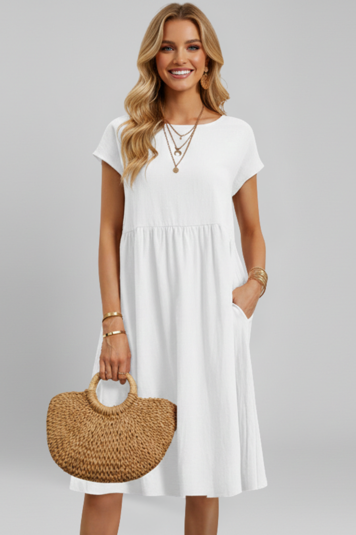 Women’s Dress with Round Neckline and Side Pockets
