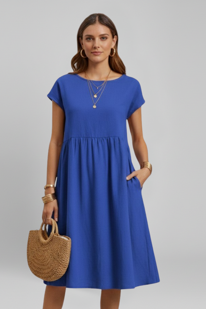 Women’s Dress with Round Neckline and Side Pockets