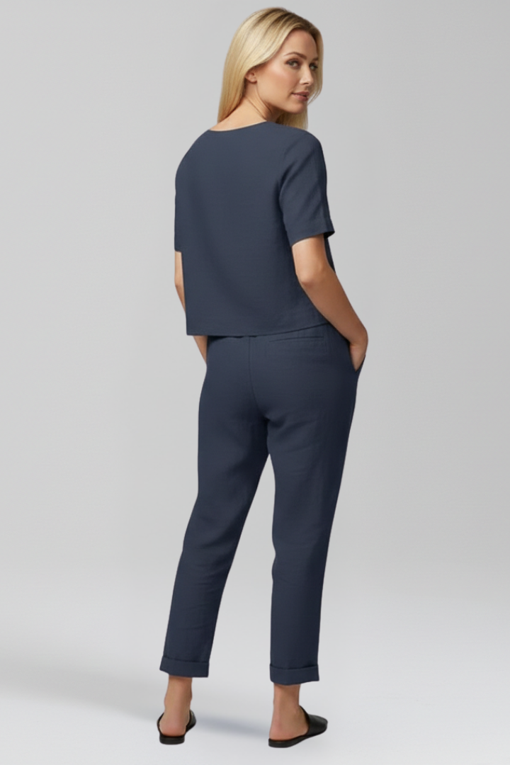 Women’s Jumpsuit with Round Neckline and Side Pockets