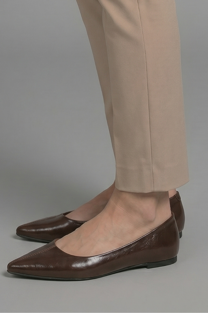Women's Leather Ballet Flats with Slip-On for Everyday Wear