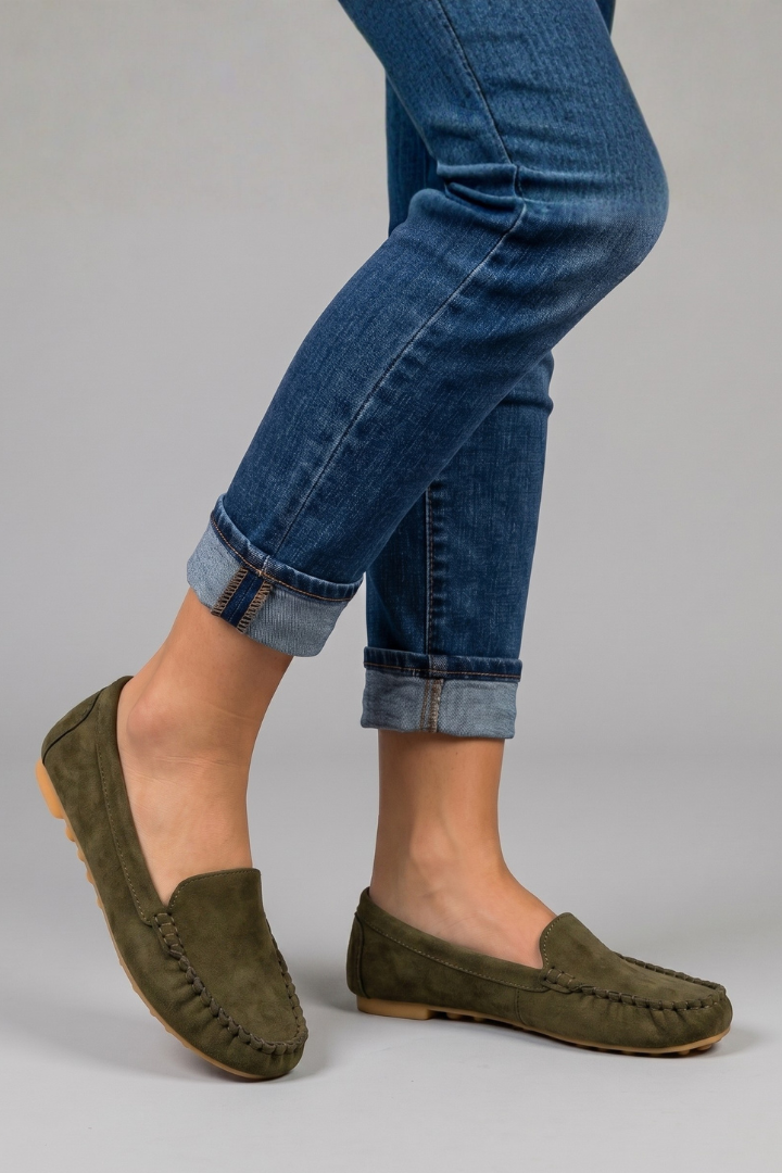 Women's Leather Loafers with Flat sole for Everyday Wear