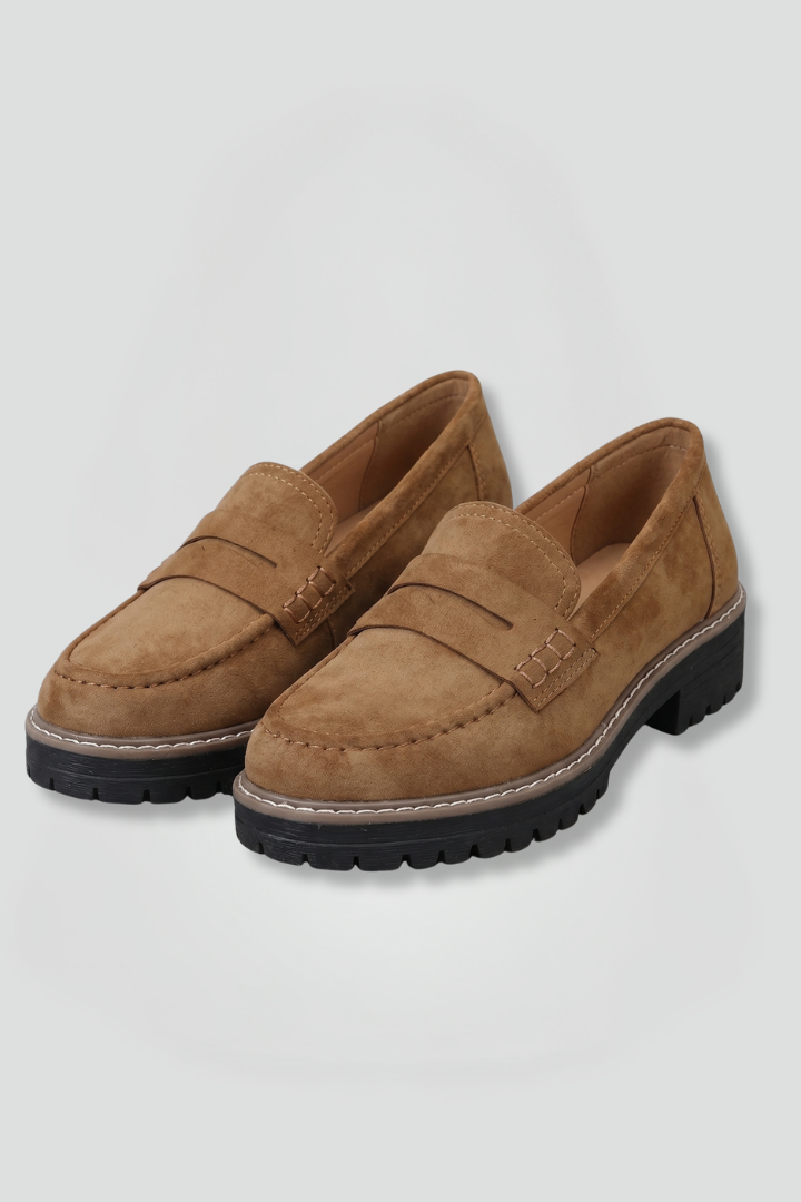 Women's Leather Loafers with Lug Sole for Everyday Wear