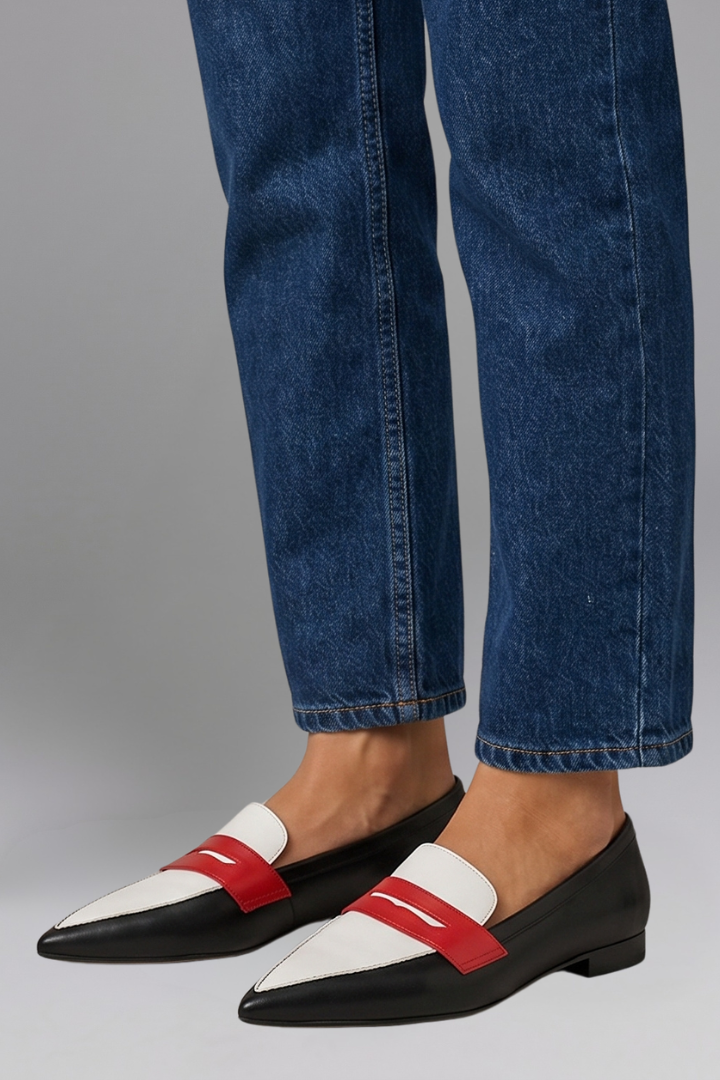 Women's Leather Loafers with Pointed Toe for Everyday Wear