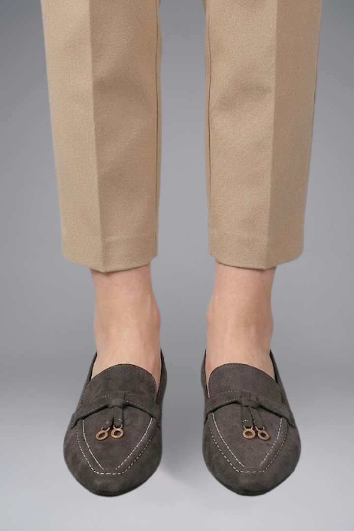 Women's Leather Loafers with Slip-On Design for Everyday Wear