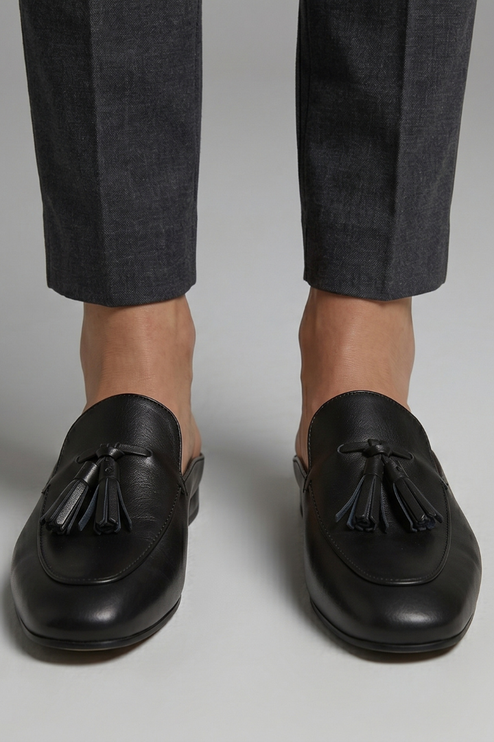 Women's Leather Mule Loafers with Slip-On Design for Everyday Wear