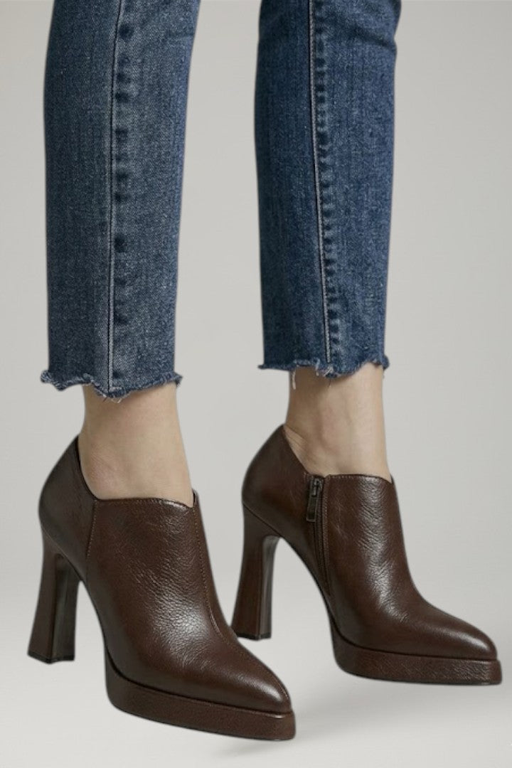 Women's Leather Pumps with Platform Sole and Side Zipper
