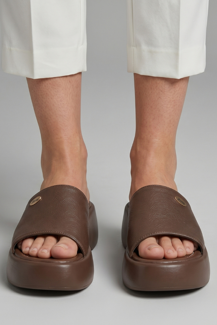 Women's Leather Slippers with Open Toe and Platform Sole
