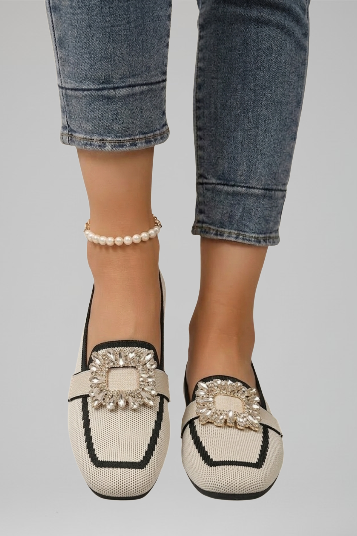 Women's Loafers with Decorative Buckle for Everyday Wear