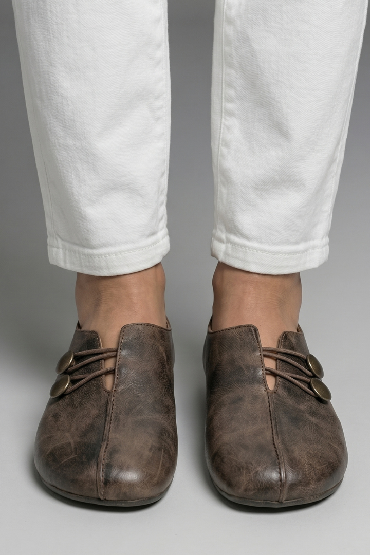Women's Loafers with Slip-On Leather Design for Everyday Wear