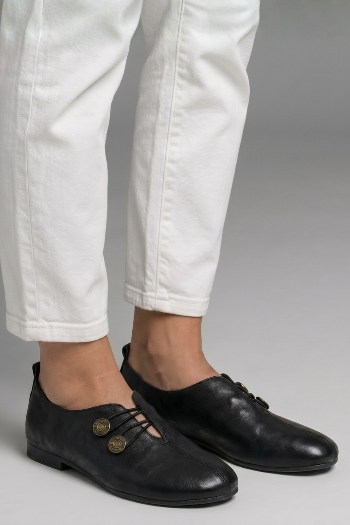 Women's Loafers with Slip-On Leather Design for Everyday Wear