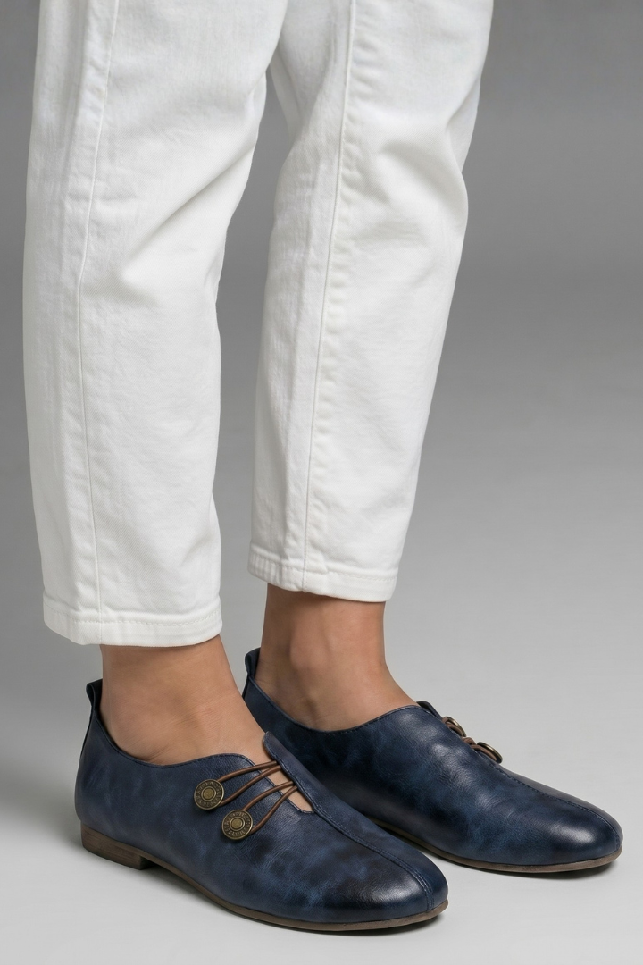Women's Loafers with Slip-On Leather Design for Everyday Wear