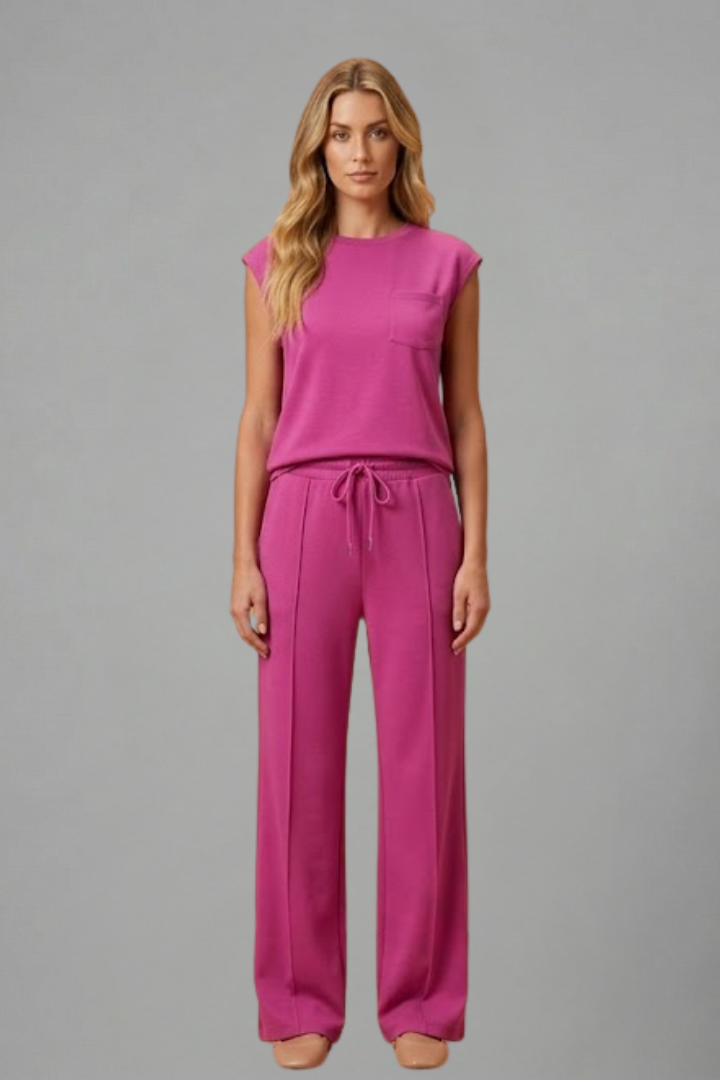 Women’s Loungewear Set with Elastic Waistband and Short Sleeves