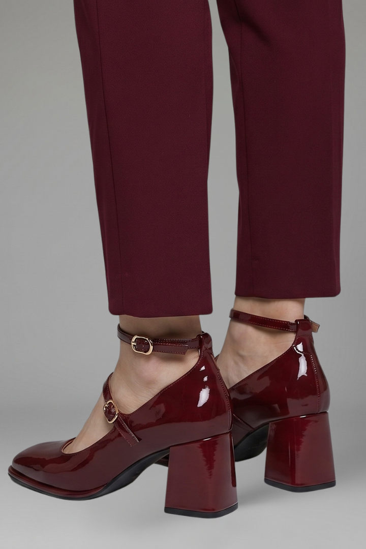 Women's Mary Jane Shoes with Low Block Heel for Everyday Wear