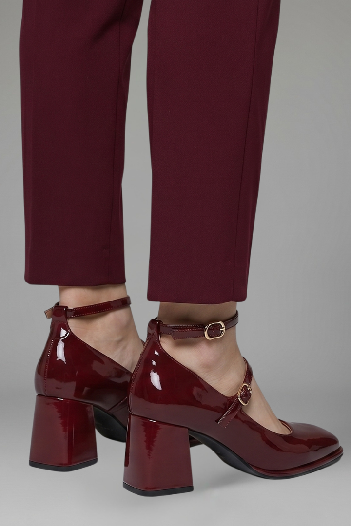 Women's Mary Jane Shoes with Low Block Heel for Everyday Wear