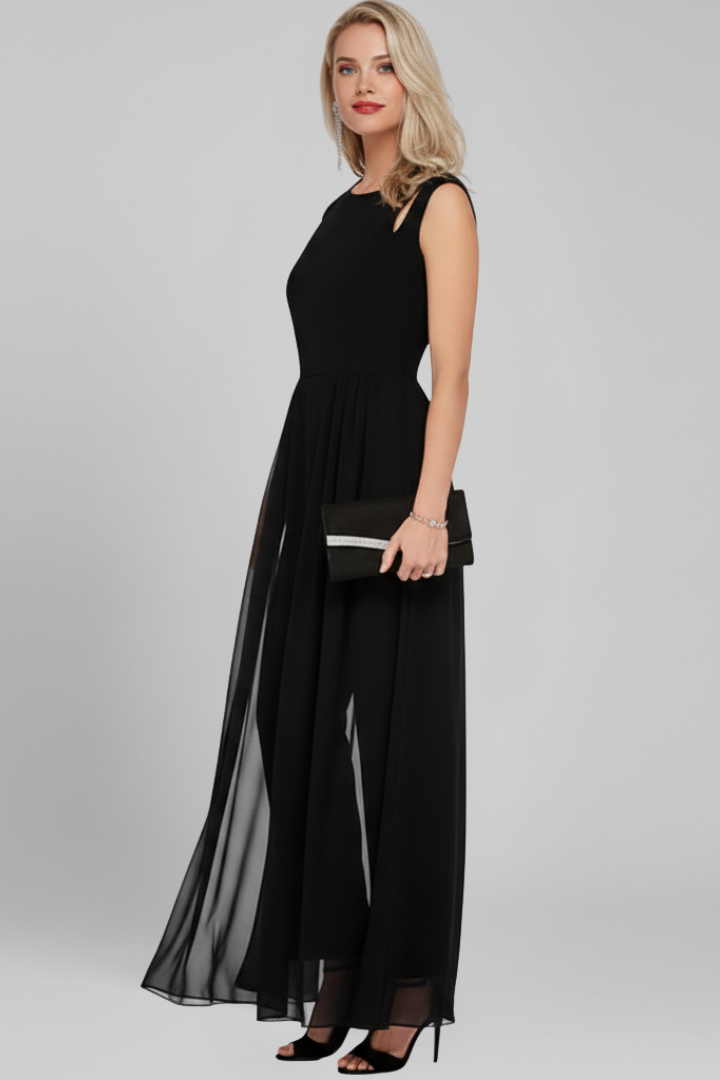 Women’s Maxi Dress with Sleeveless Cut and Side Slit