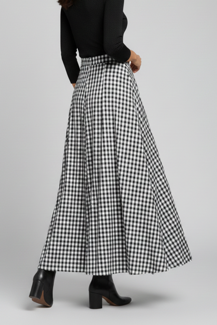 Women’s Maxi Skirt with High Waist and Check Pattern