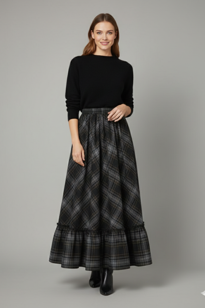 Women’s Maxi Skirt with High Waist and Plaid Pattern
