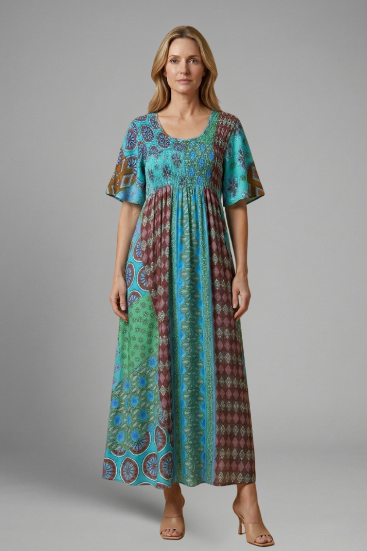 Women’s Midi Dress with Paisley Pattern and Round Neckline