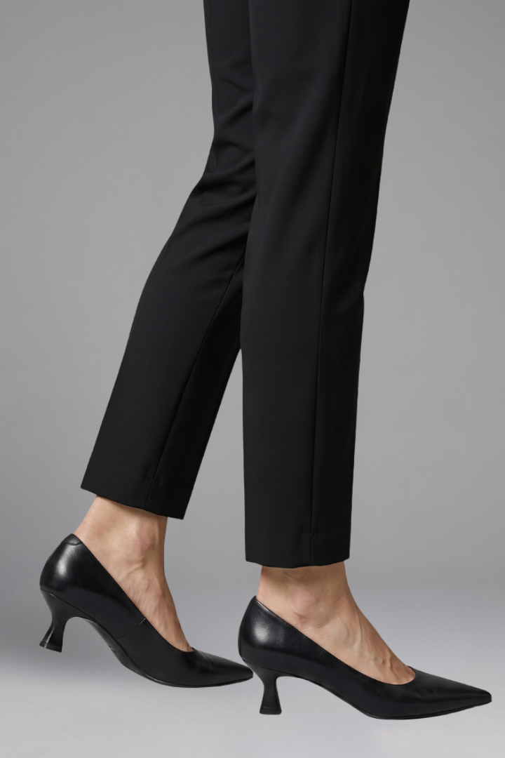 Women's Orthopaedic Heels with Pointed Toe Shape for Office Wear