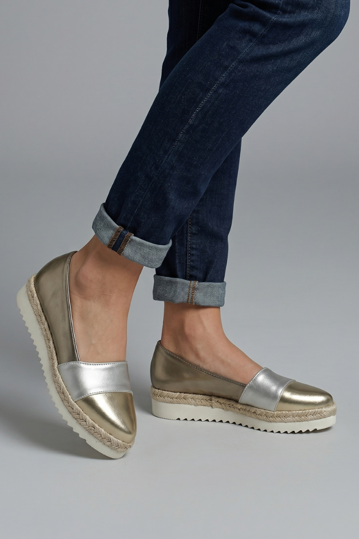 Women's Orthopaedic Shoes with Slip On Design for Spring