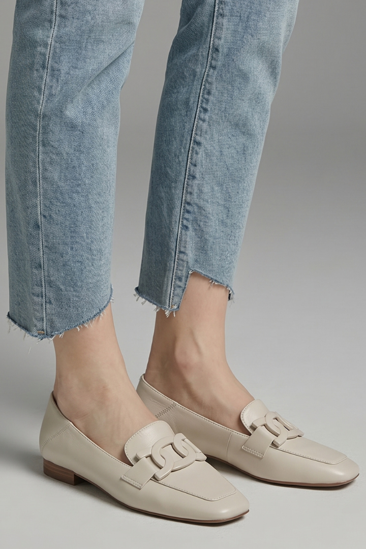 Women's Orthopedic Leather Loafers with Square Toe Shape for Everyday Wear