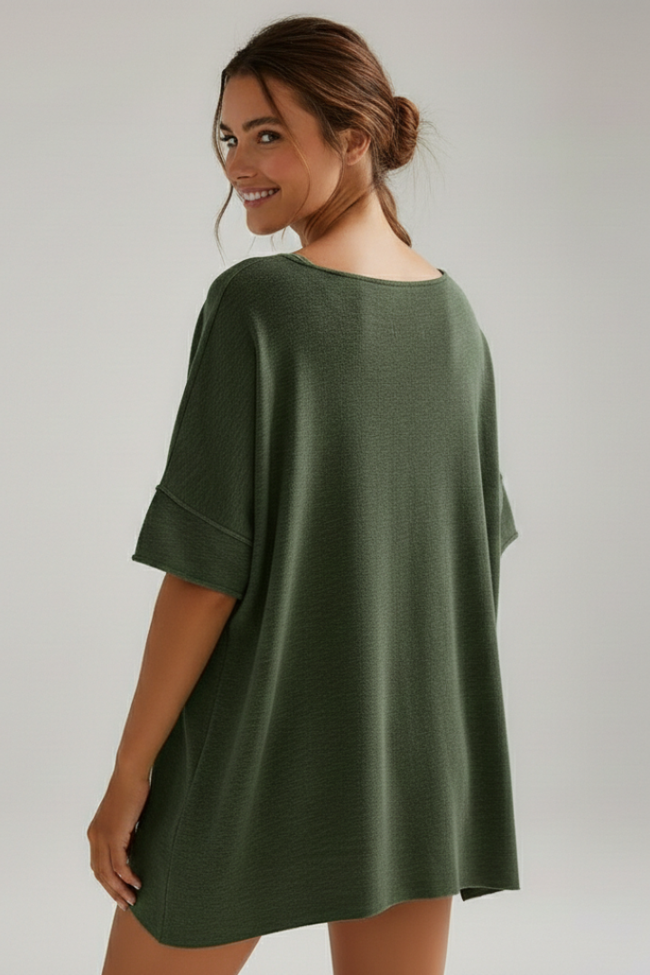 Women’s Oversized T-Shirt with Round Neckline and Short Sleeves
