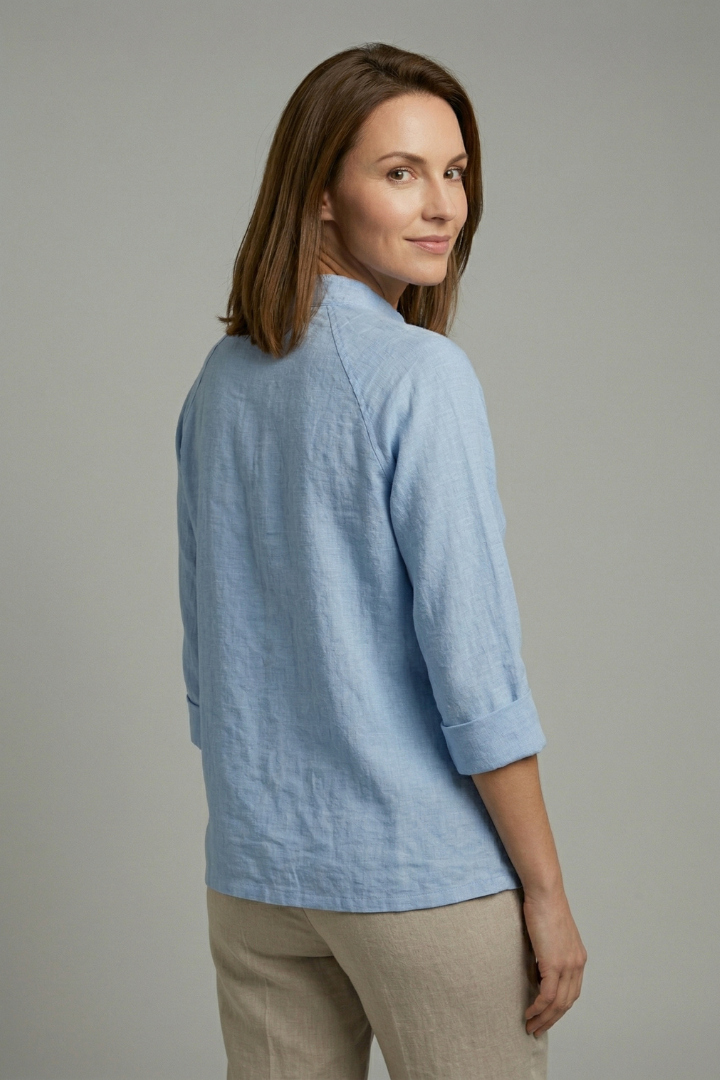 Women’s Shirt with Button Fastening and Long Sleeves