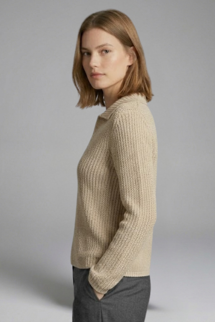 Women’s Top with Open Neck and Three-Quarter Sleeves