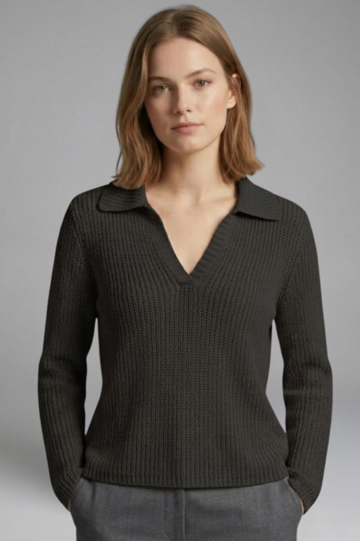 Women’s Top with Open Neck and Three-Quarter Sleeves