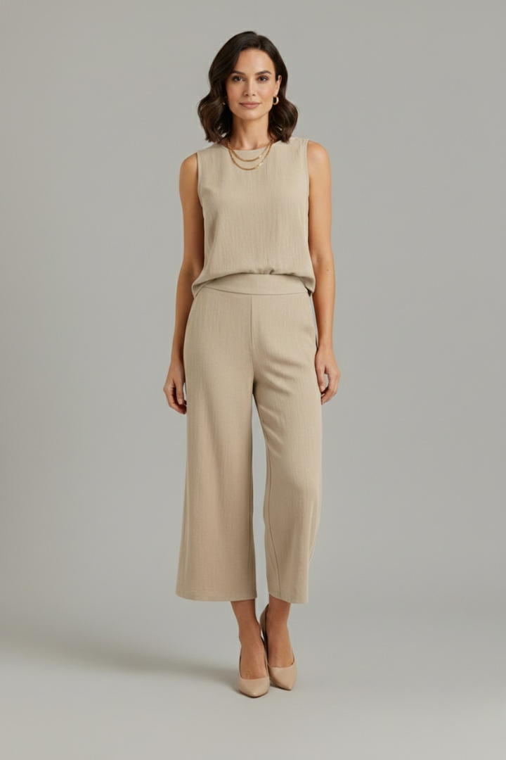 Women’s Two-Piece Set with Sleeveless Top and Cropped Trousers