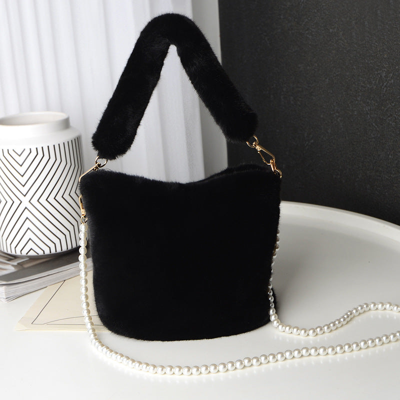 Fluffy plush bucket bag with pearl chain