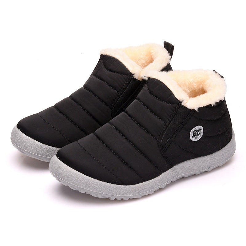Slip-on snow boots with plush lining, waterproof and lightweight