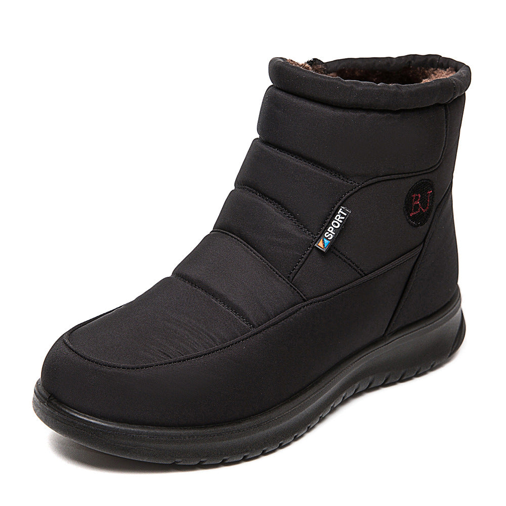 Women's snow boots with a warm lining and non-slip flat sole