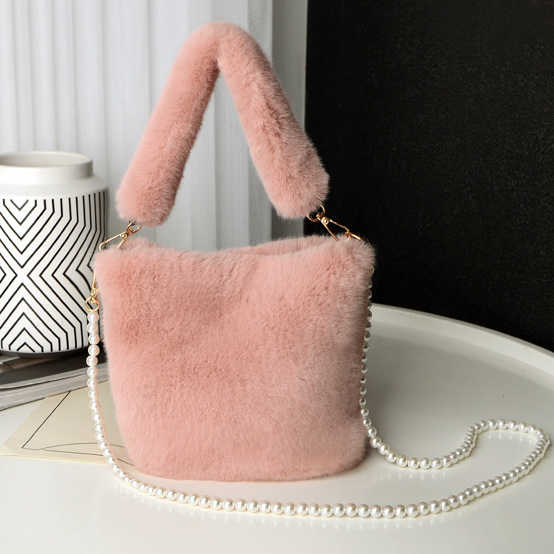 Fluffy plush bucket bag with pearl chain