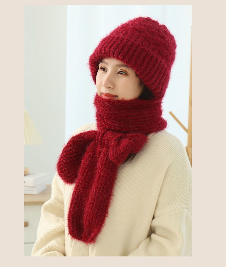 Women's Fleece-Lined Beanie And Scarf Set, Soft Knit