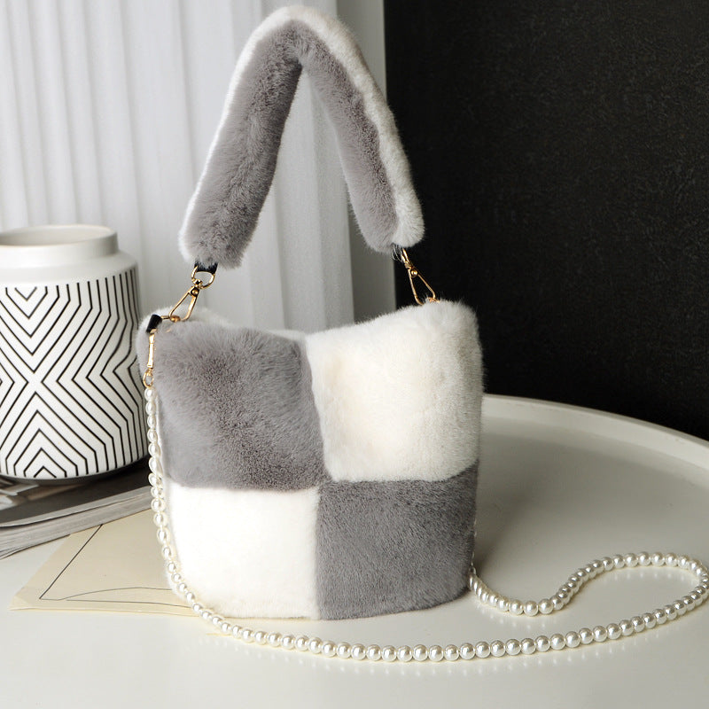 Fluffy plush bucket bag with pearl chain