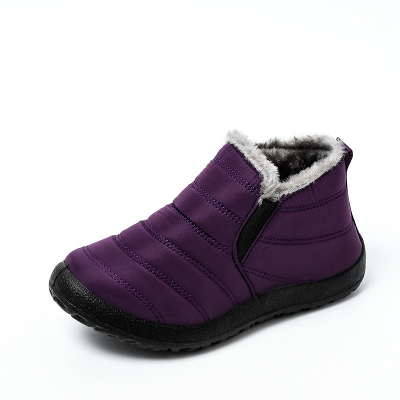 Slip-on snow boots with plush lining, waterproof and lightweight