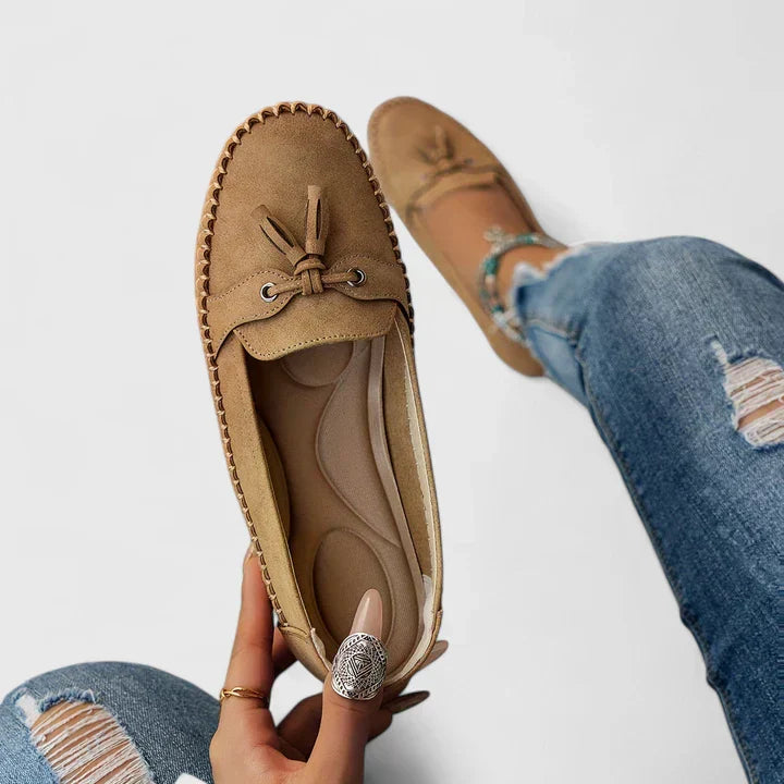 Women's Leather Loafers with Moccasin Stitch Detail for Everyday Wear