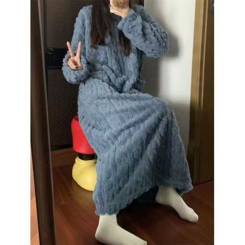 Women's Coral Fleece Nightgown With Pockets, Long And Soft