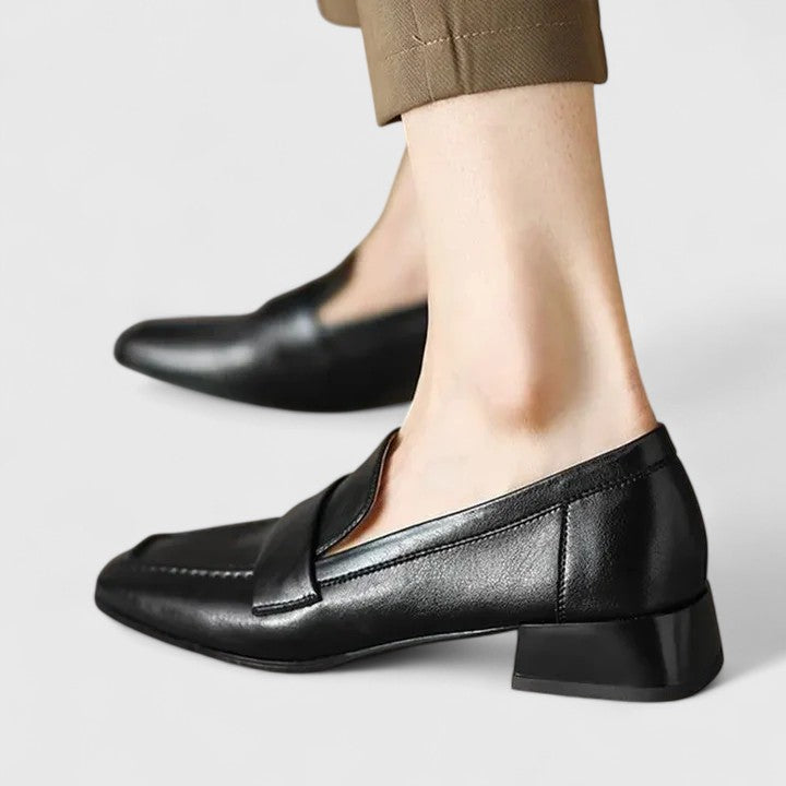 Women's Orthopaedic Low-Heeled Loafers with Slip-On Design for All-Day Comfort