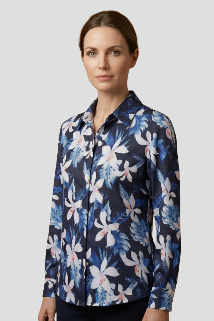 Women’s Blouse with Collar and Button Closure